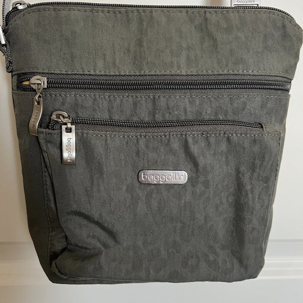 BAGGALLINI Modern Pocket Crossbody Bag - Gray with Yellow Interior  VGUC